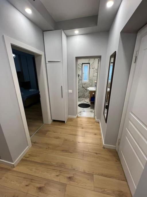 Starlight Downtown Apartment Tiranë Luaran gambar
